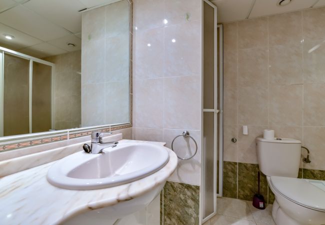 Apartamento en Calpe - Zafiro 212C - Apartamento en primera linea con vistas la mar y acceso directo a la playa Apartamento en Calpe - Zafiro 212C - Apartamento en primera linea con vistas la mar y acceso directo a la playa