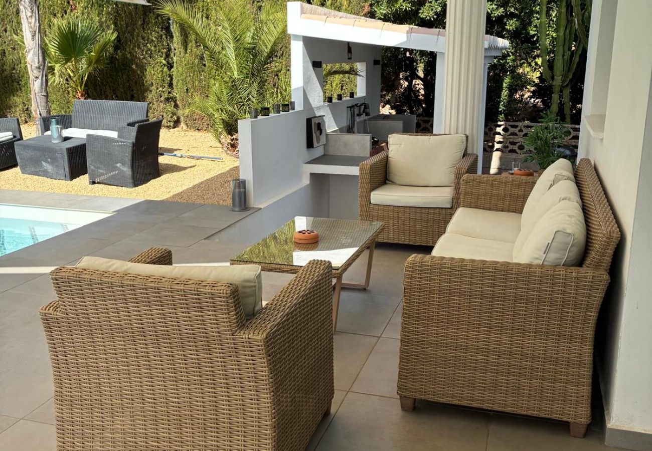 Villa en Calpe - VALLESA - Villa moderna con piscina privada cerca de la playa y supermercados