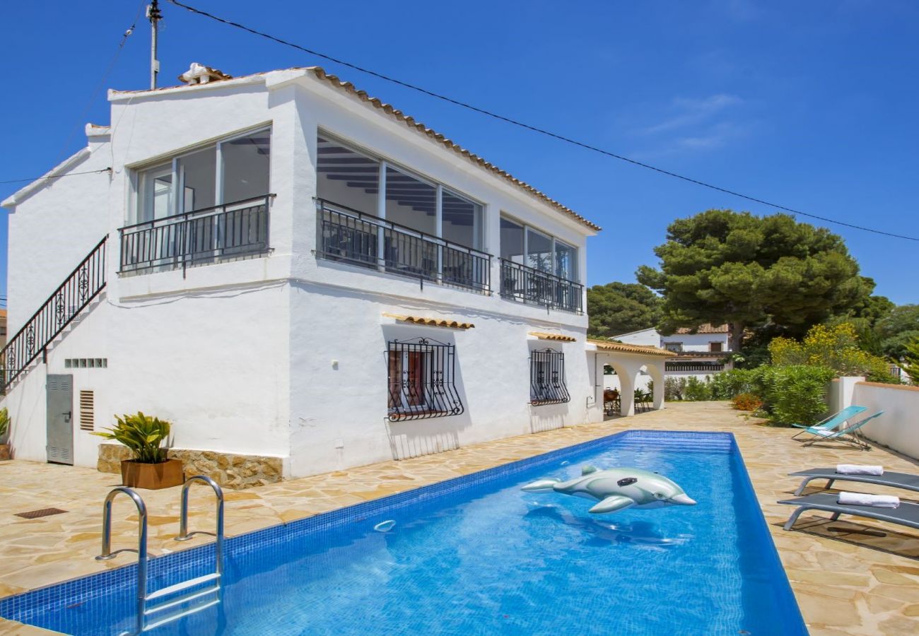 Villa en Calpe - VILLA LEONES - Villa independiente a 700 m de la playa con piscina privada