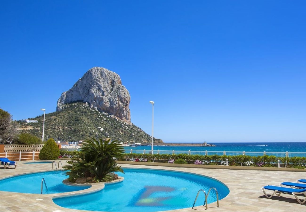 Apartamento en Calpe - RUBINO - Apartamento en primera linea con vistas la mar y acceso directo a la playa