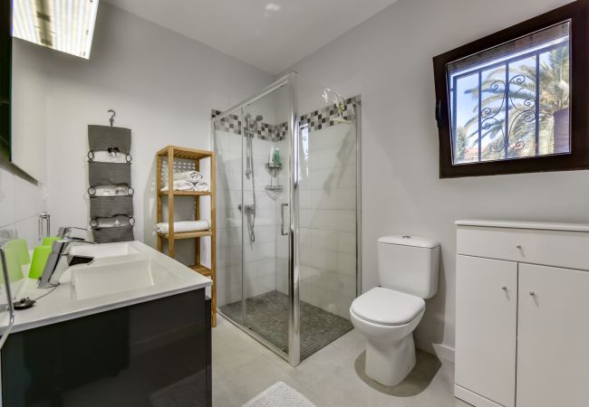 Villa en Calpe - CASABLANCA. Villa de tres dormitorios cerca de playas y servicios en una zona muy tranquila Villa en Calpe - CASABLANCA. Villa de tres dormitorios cerca de playas y servicios en una zona muy tranquila