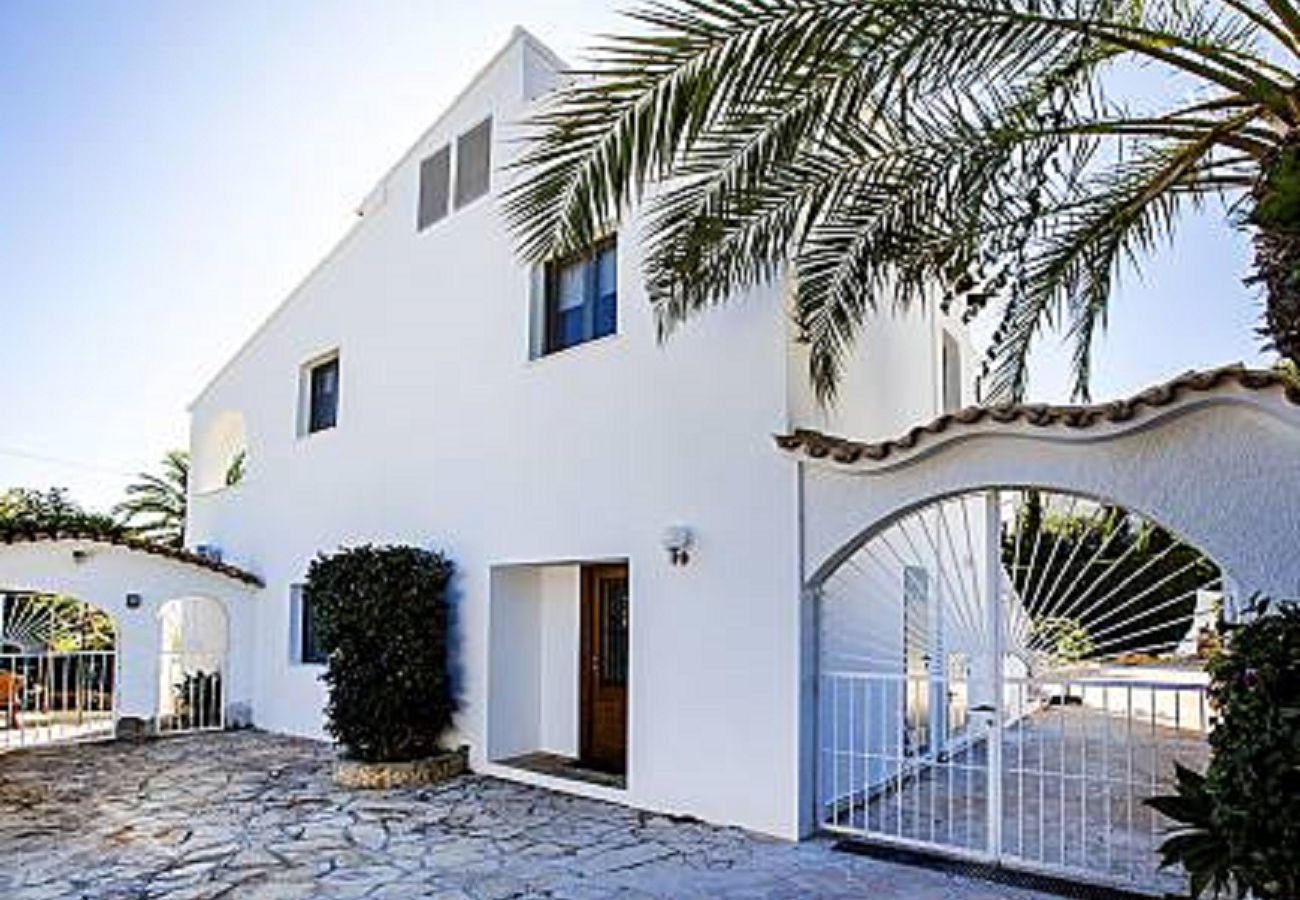 Villa en Calpe - VILLA EL BARCO - Villa independiente a 200 m de la playa con piscina privada