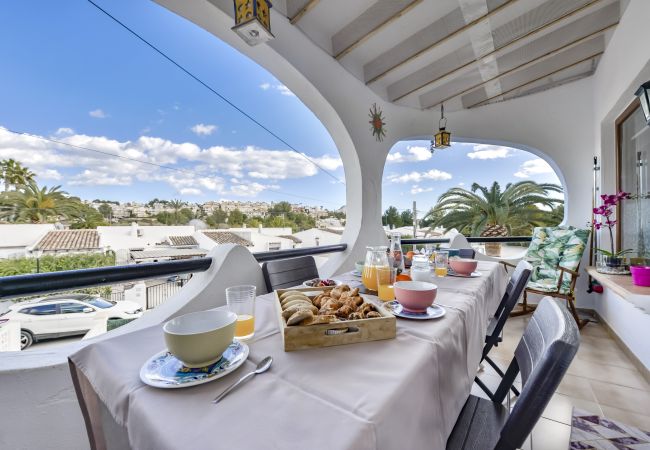 Casa adosada en Calpe - Rafol - Adosado con vistas al peñón, piscina comunitaria y tenis