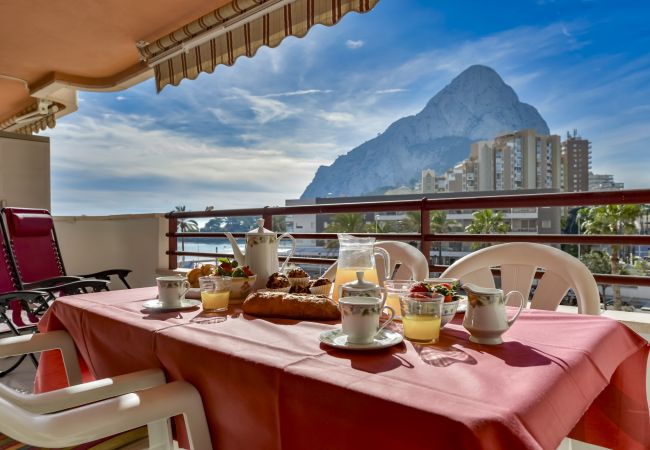 Apartamento en Calpe - ZAFIRO 22B - Apartamento en primera linea con vistas la mar y acceso directo a la playa