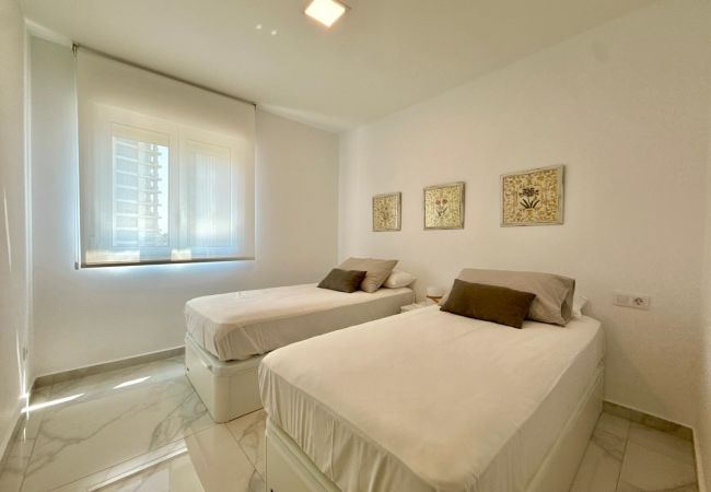 Apartamento en Calpe - RUBINO 9A - Apartamento con vistas al mar y piscina comunitaria Apartamento en Calpe - RUBINO 9A - Apartamento con vistas al mar y piscina comunitaria
