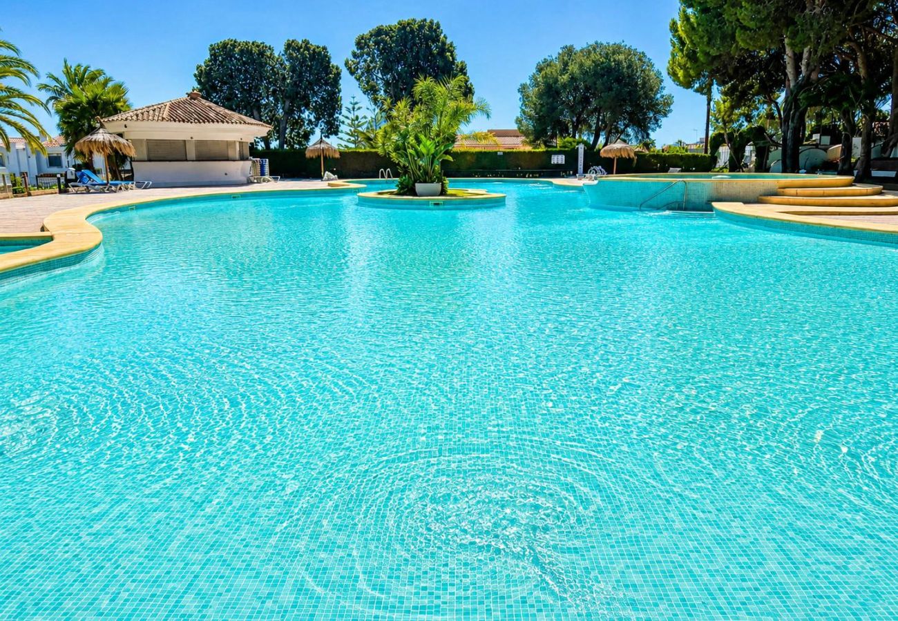 Villa en Calpe - Calpe Park, casa adosada con terraza y piscina · ideal para familias · parking incluido