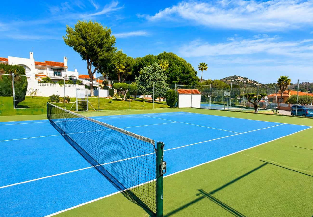 Villa en Calpe - Calpe Park, casa adosada con terraza y piscina · ideal para familias · parking incluido