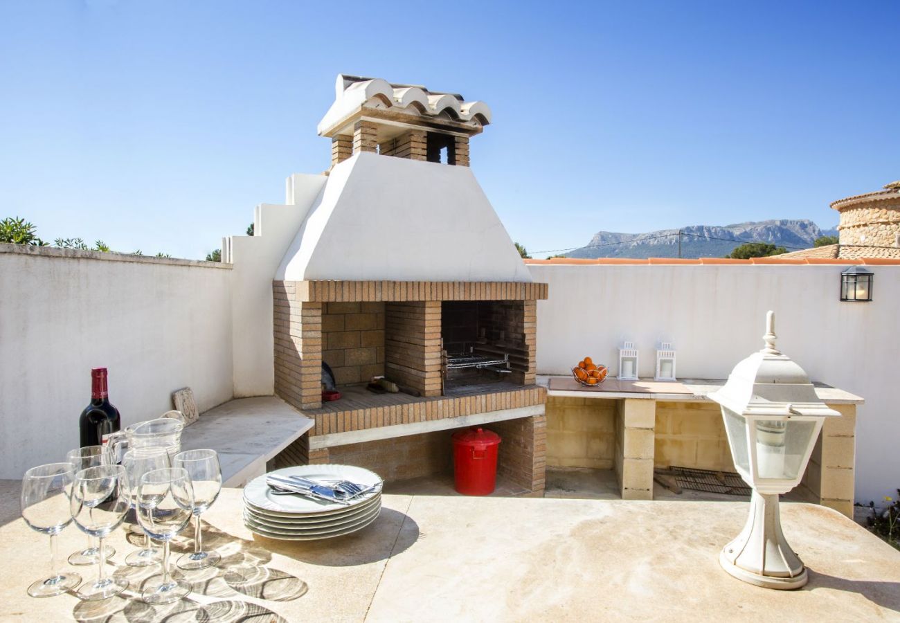 Villa in Calpe / Calp - VILLA LA PERGOLA - Holiday home with large terraces and beautiful summer area