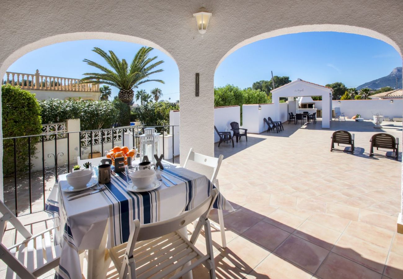Villa in Calpe / Calp - VILLA LA PERGOLA - Holiday home with large terraces and beautiful summer area