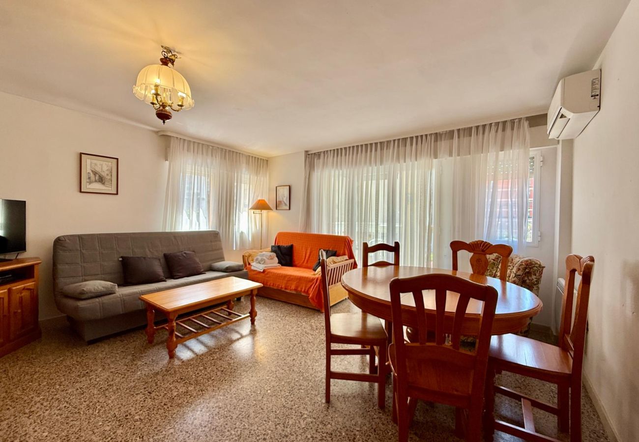 Apartment in Calpe / Calp - BOBYAN. Apartment very well located and very close to the beach