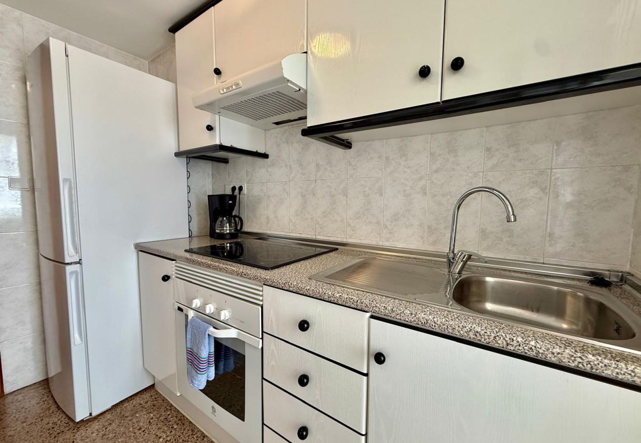Apartment in Calpe / Calp - BOBYAN. Apartment very well located and very close to the beach