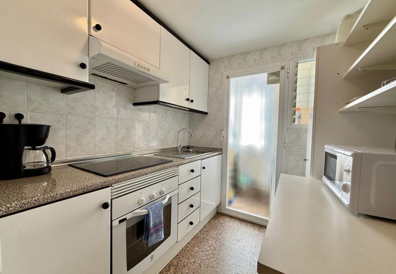 Apartment in Calpe / Calp - BOBYAN. Apartment very well located and very close to the beach