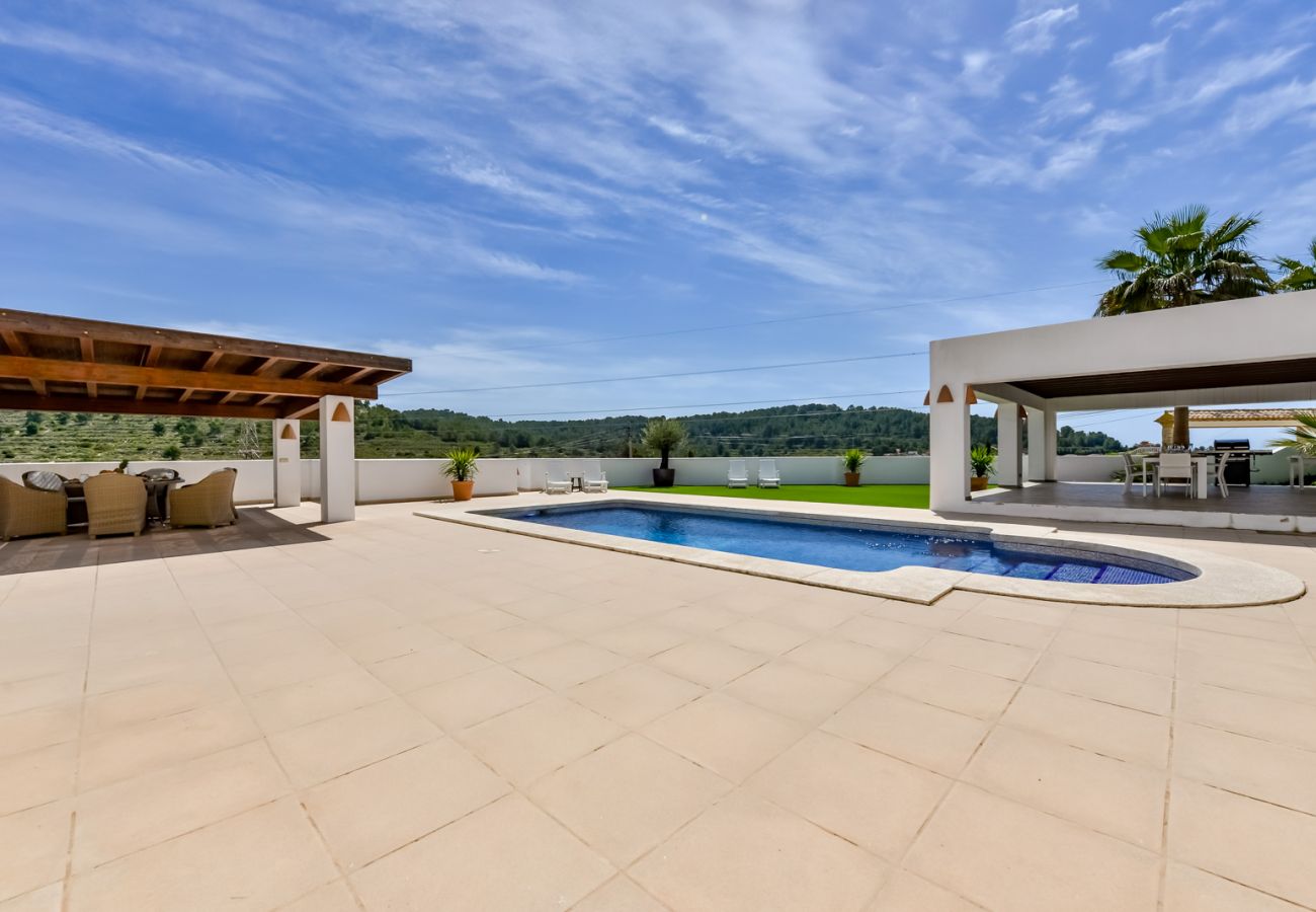 Villa in Calpe / Calp - SORENSEN Spacious villa with private pool 