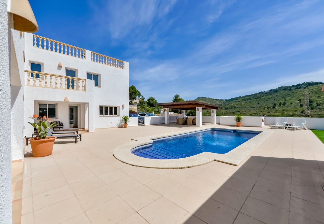 Villa in Calpe / Calp - SORENSEN Spacious villa with private pool 