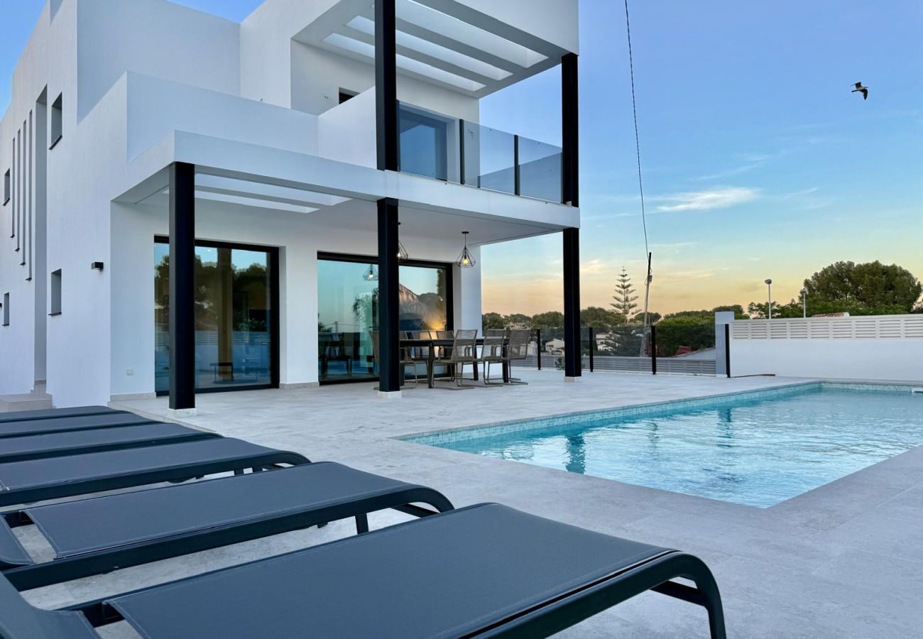 Villa in Calpe / Calp - Vallesol - Modern villa with private pool