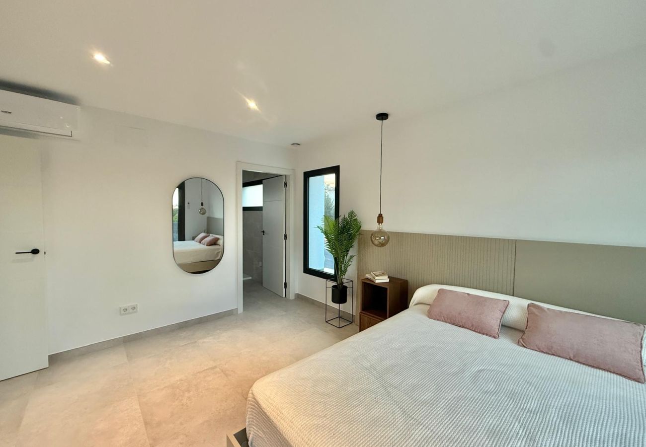 Villa in Calpe / Calp - Vallesol - Modern villa with private pool