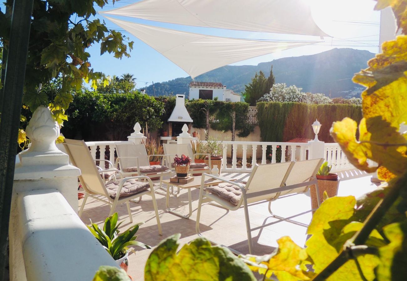 Villa in Calpe / Calp - Calpe Park, HOUSE WITH TERRACE AND SWIMMING POOL – IDEAL FOR FAMILIES · PARKING  · CALPE