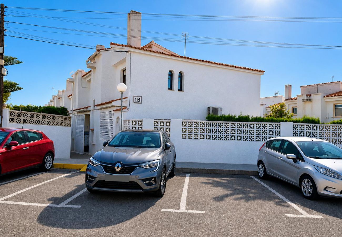Villa in Calpe / Calp - Calpe Park, HOUSE WITH TERRACE AND SWIMMING POOL – IDEAL FOR FAMILIES · PARKING  · CALPE