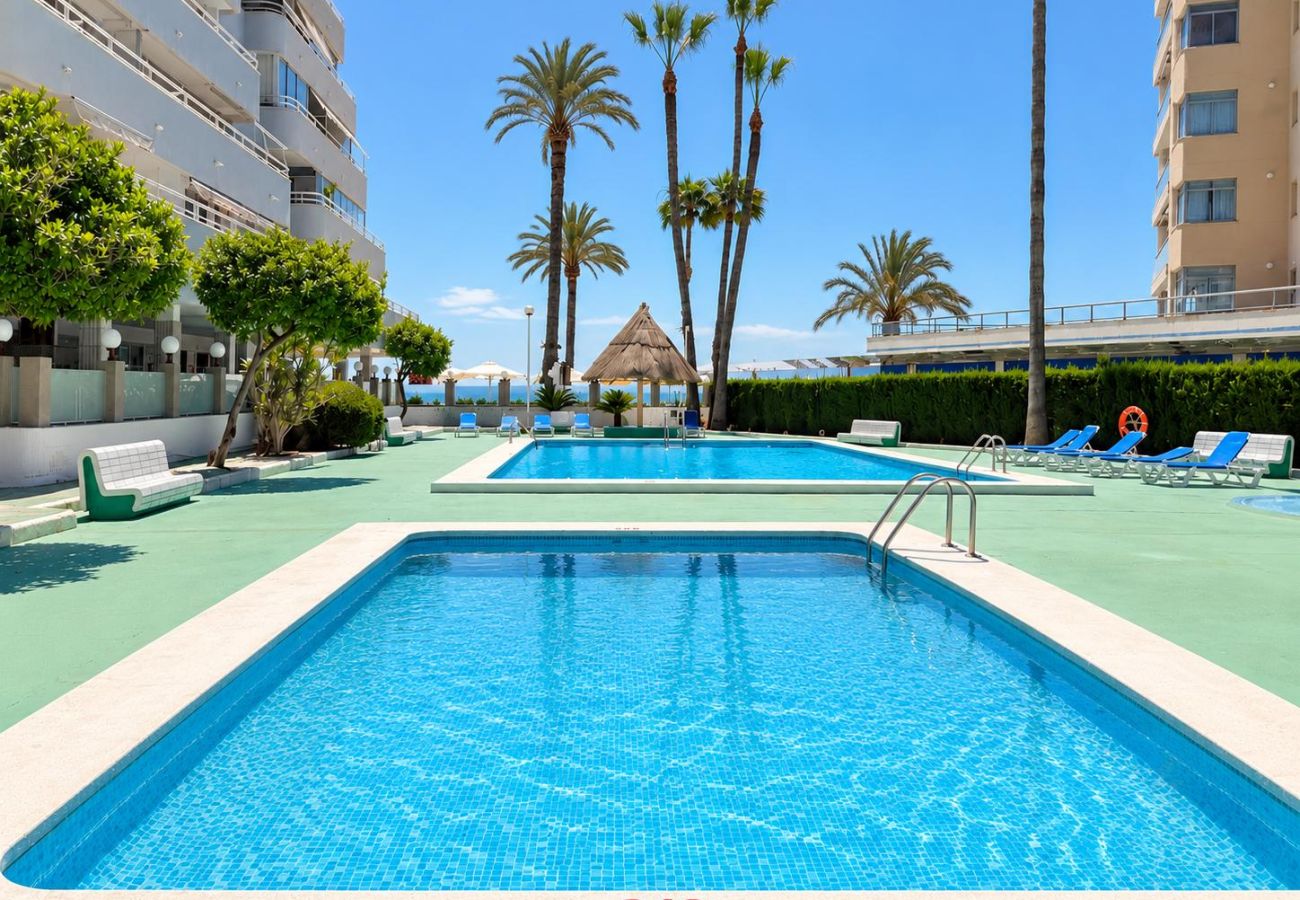 Apartment in Calpe / Calp - Aguamarina 24B - Beachfront apartment with a community pool