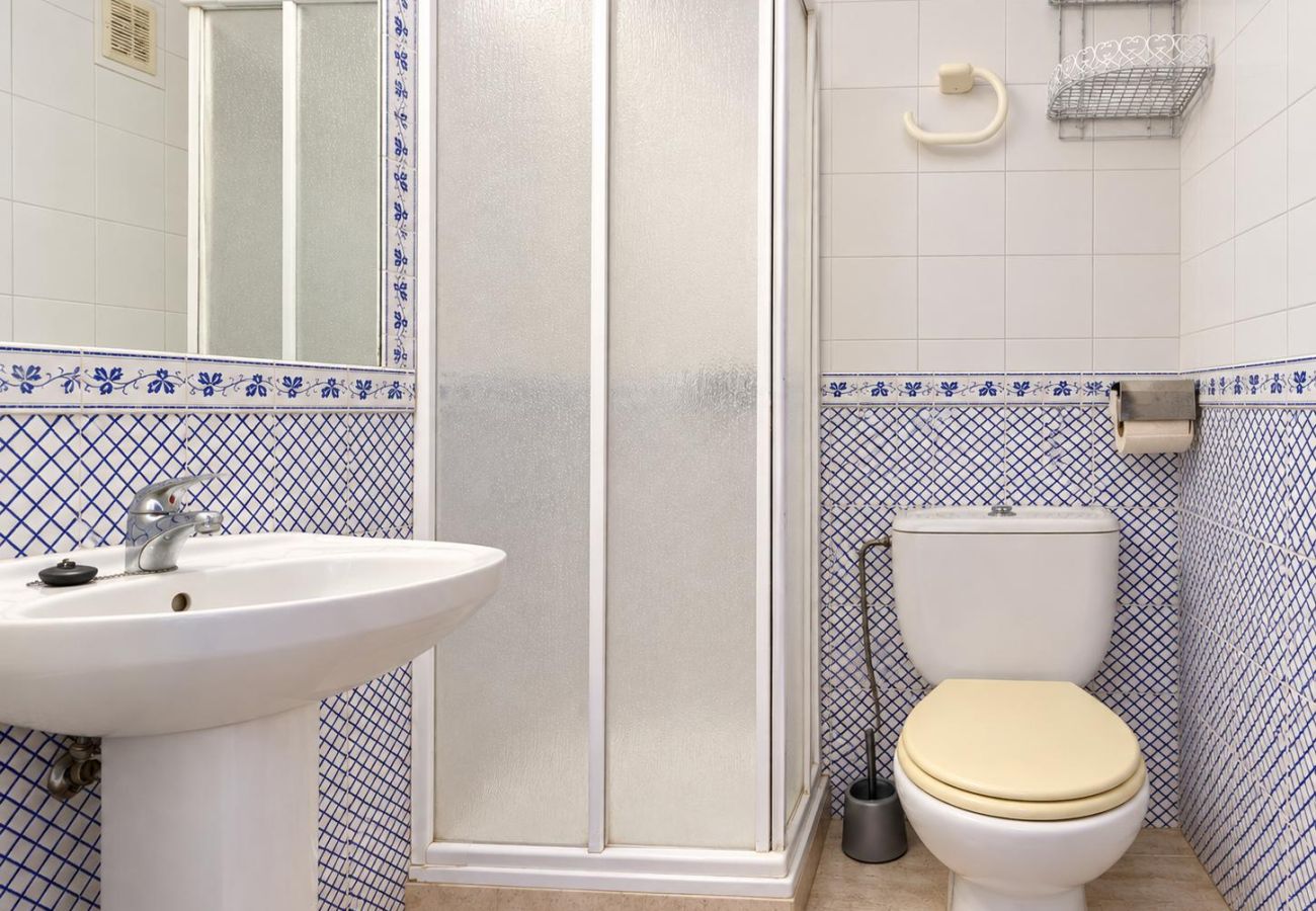 Apartment in Calpe / Calp - Aguamarina 36D - Beachfront apartment with a community pool