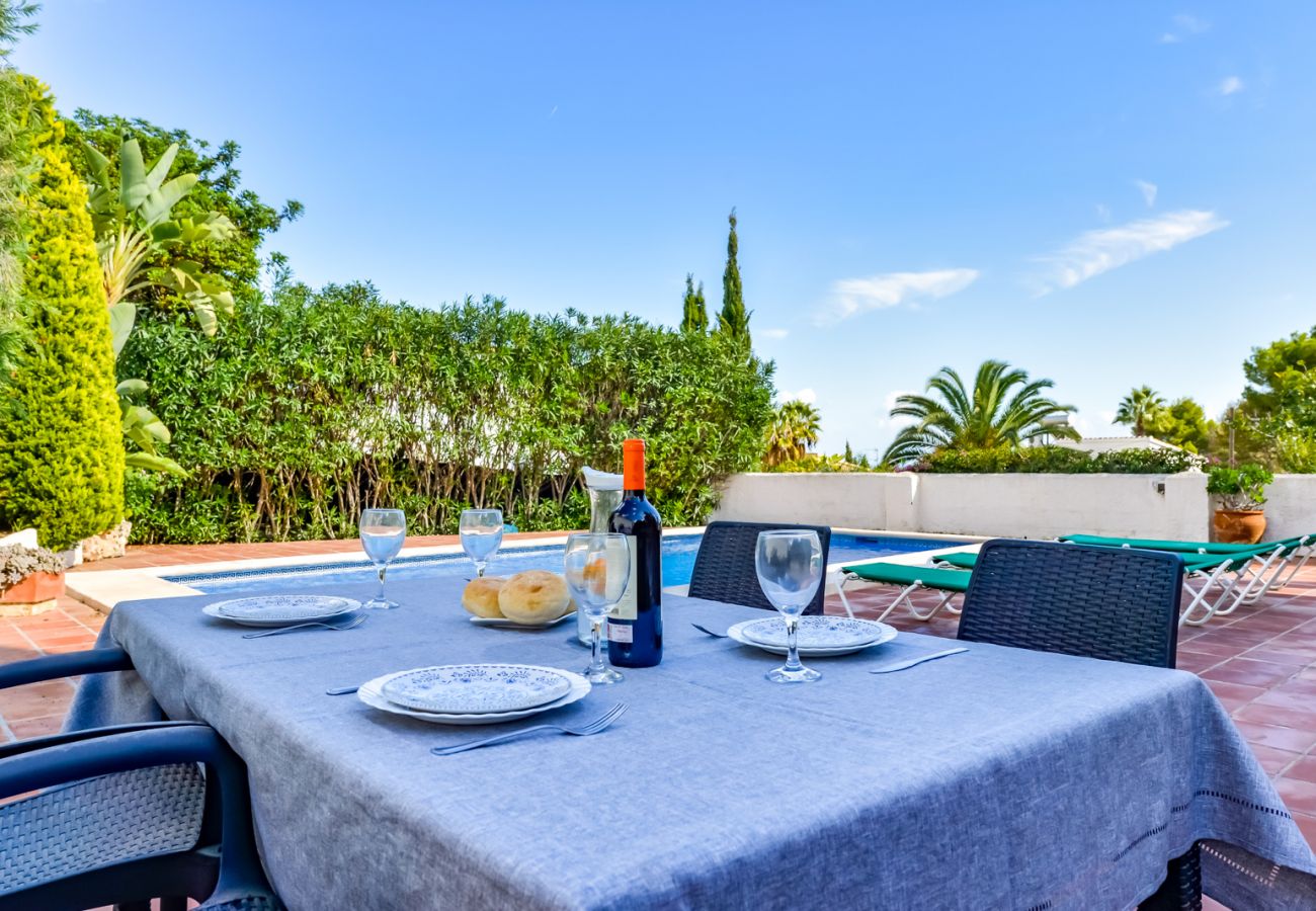 Villa à Moraira - VILLA SERENA, maison de vacacnes a Moraira avec vue sur la mer et emplacement tranquile.