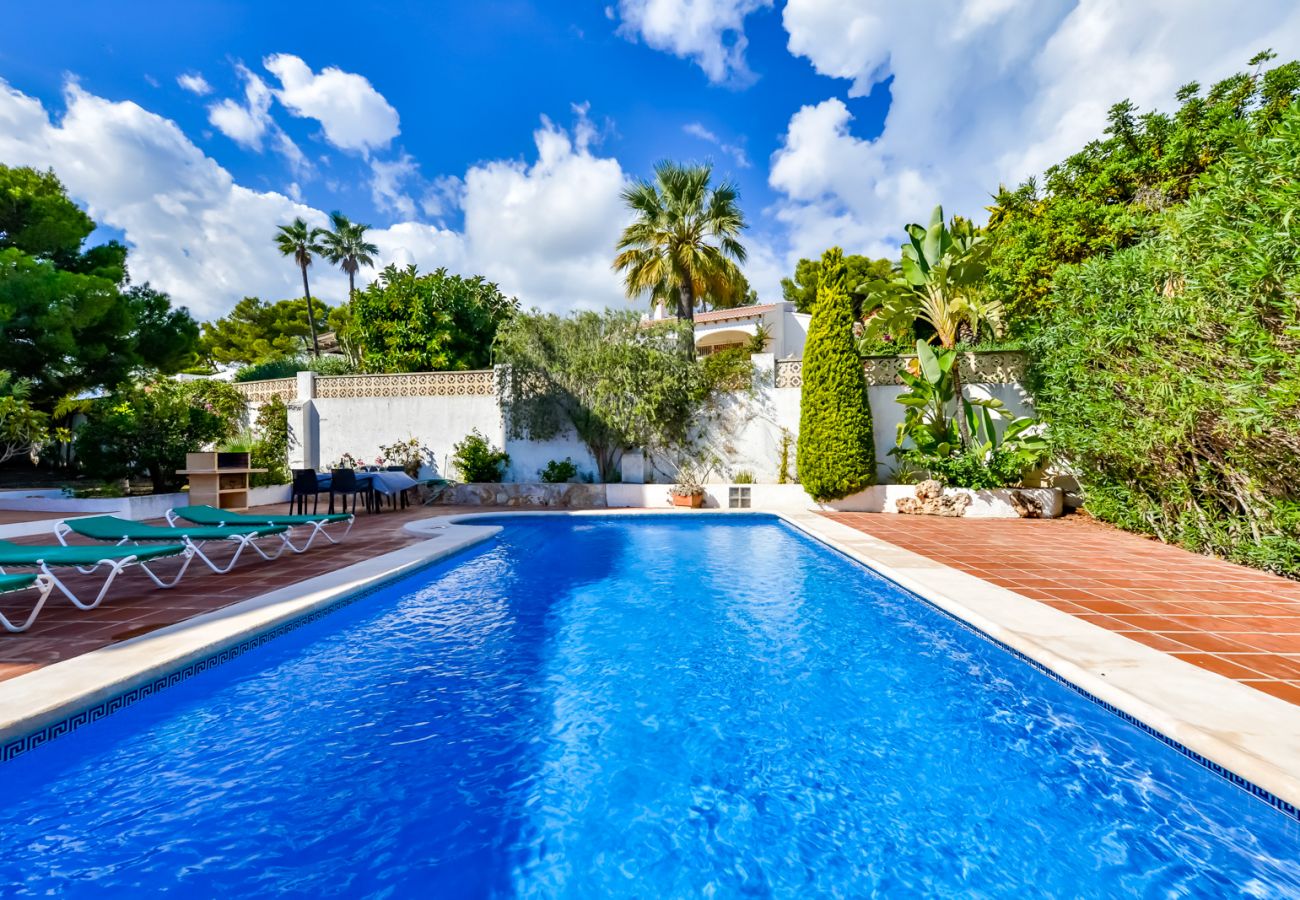 Villa à Moraira - VILLA SERENA, maison de vacacnes a Moraira avec vue sur la mer et emplacement tranquile.