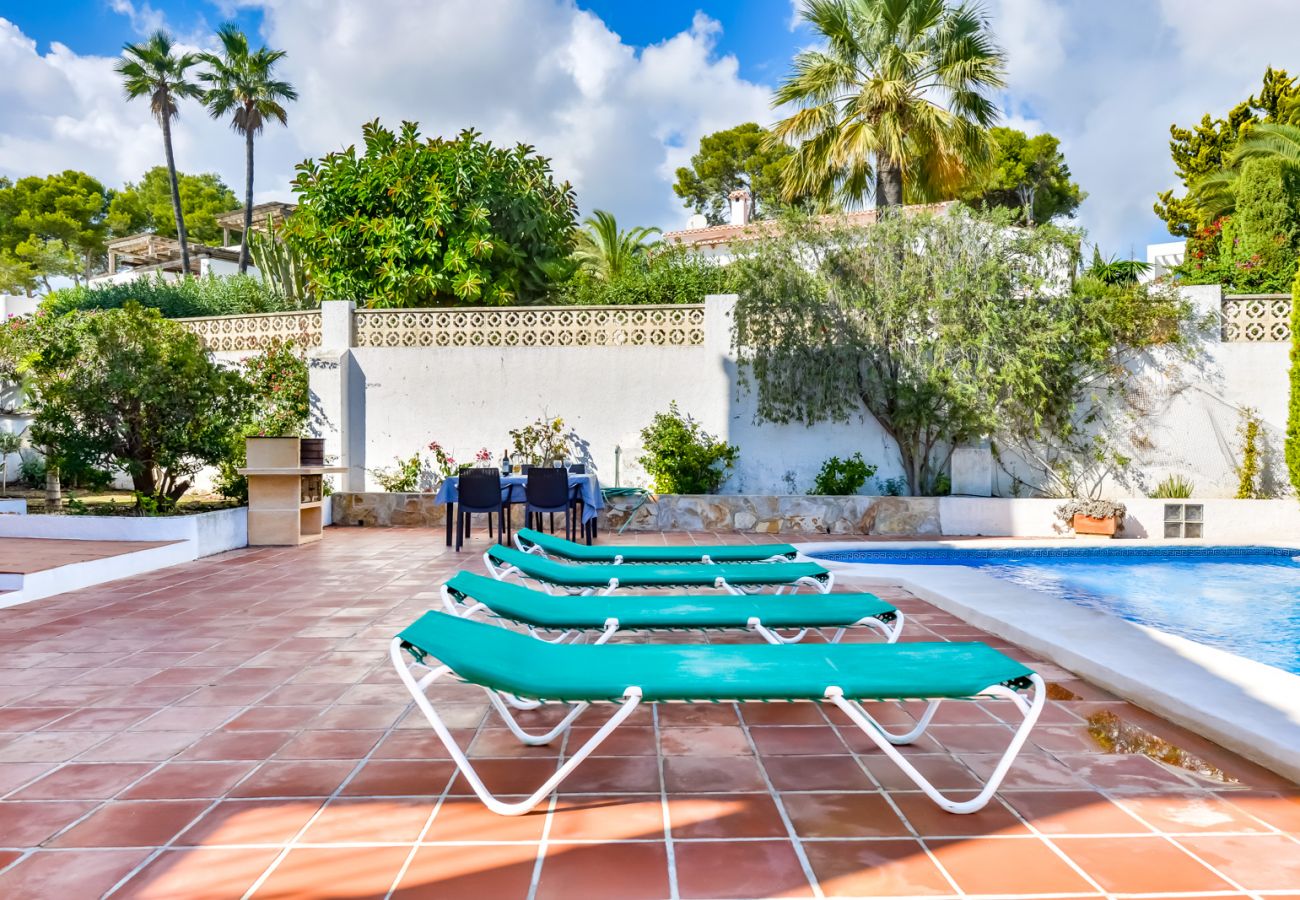 Villa à Moraira - VILLA SERENA, maison de vacacnes a Moraira avec vue sur la mer et emplacement tranquile.