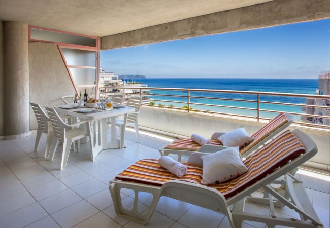 Appartement à Calpe / Calp - BELLE APARTMENT DE UN CHAMBRE AVEC GRAND TERRACE ET VUE SUR LA MER- PREMIER LINE