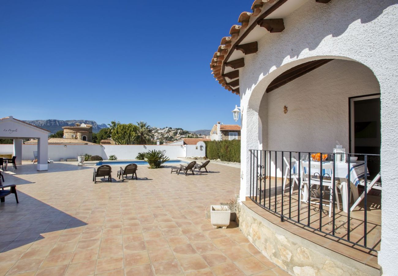 Villa à Calpe / Calp - VILLA LA PERGOLA - Maison de vacances avec de grandes terrasses et bel espace d'été