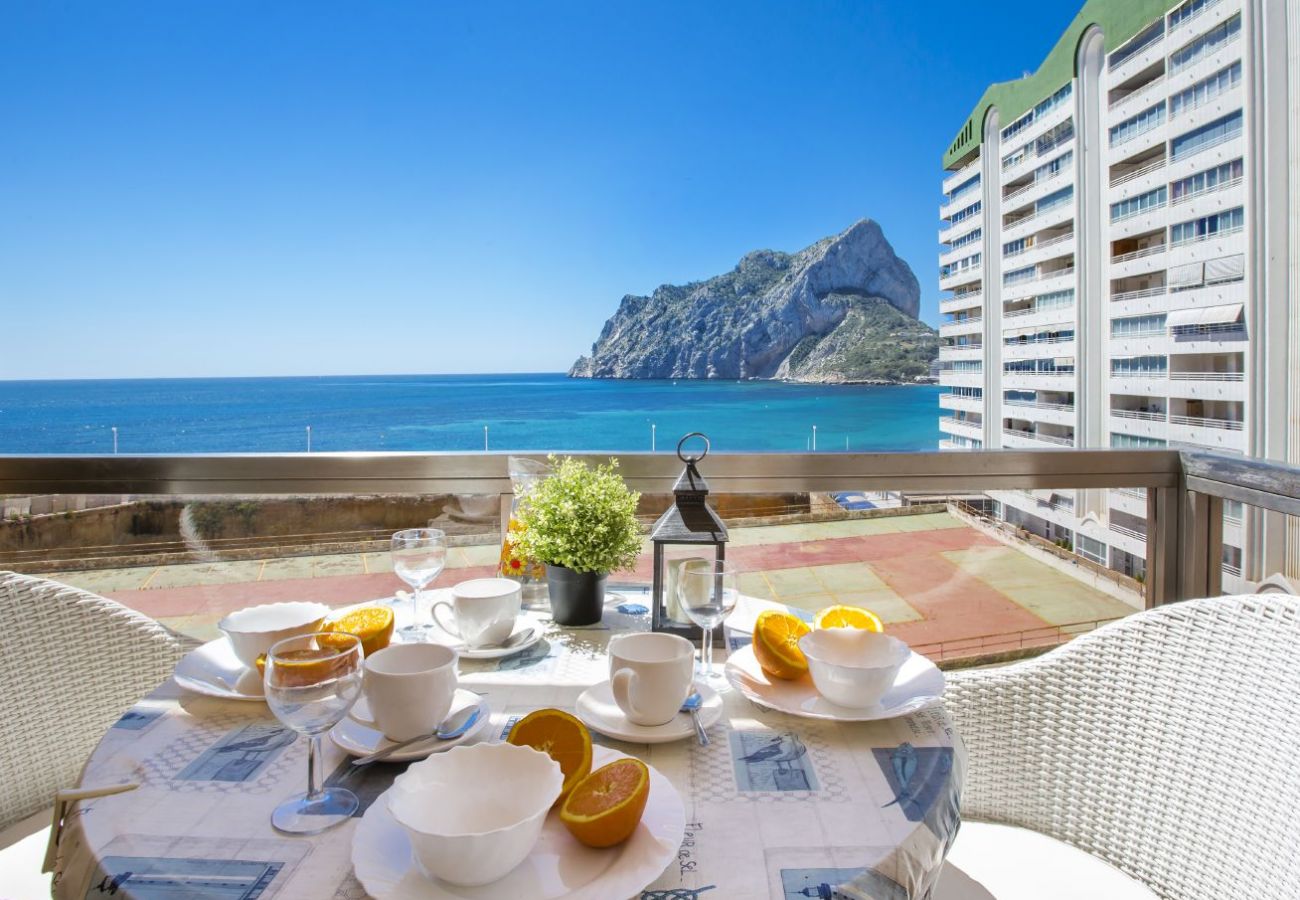 Appartement à Calpe / Calp - PRESIDENT - Appartement de deux chambres avec vue sur la mer et en bord de mer avec parking