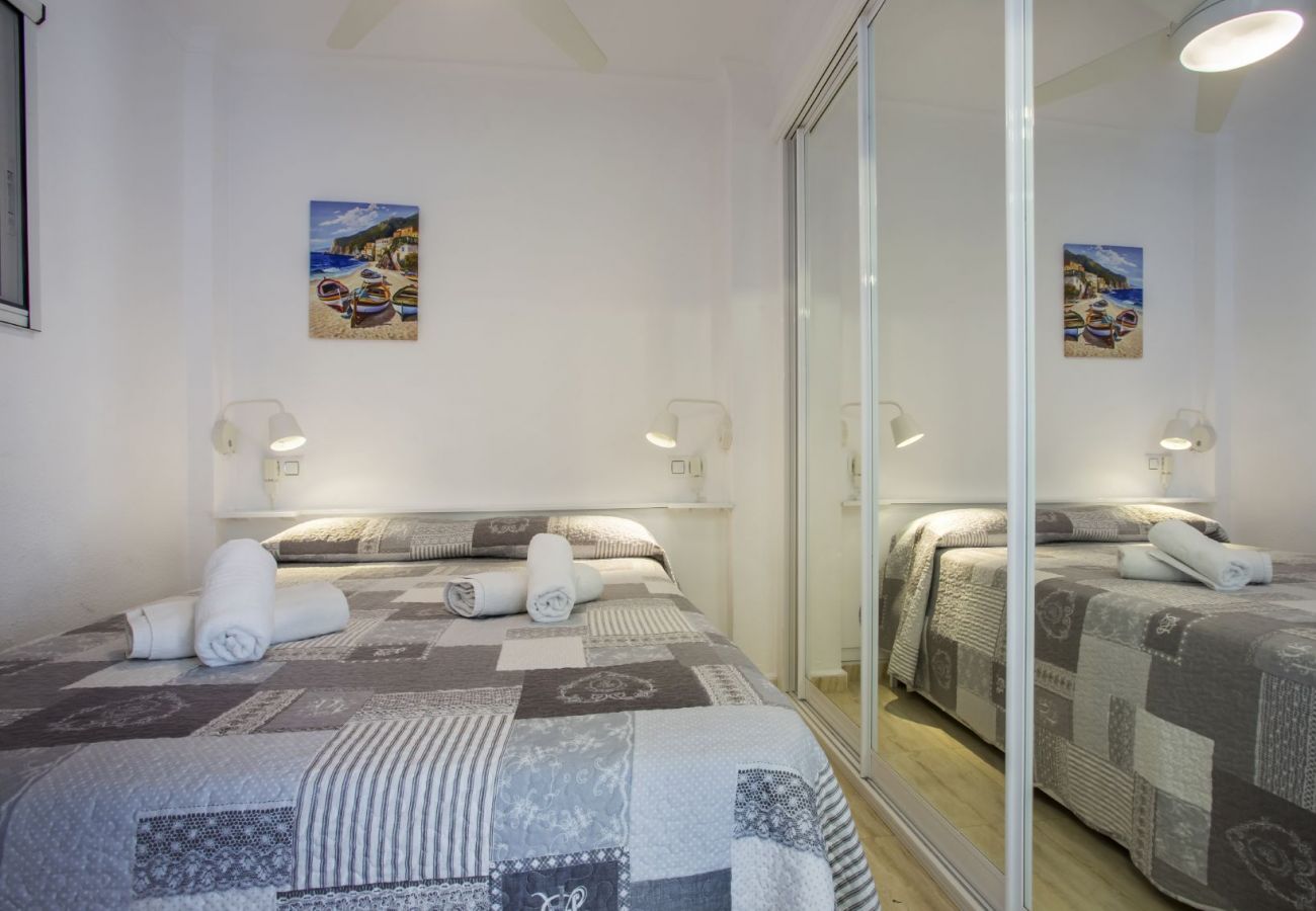 Appartement à Calpe / Calp - PRESIDENT - Appartement de deux chambres avec vue sur la mer et en bord de mer avec parking