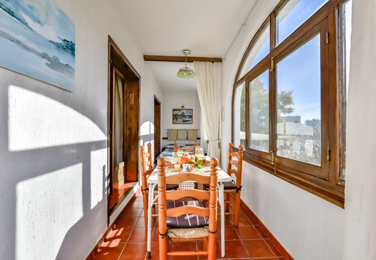 Villa à Calpe / Calp - CASABLANCA. Villa de deux chambres à proximité des plages et des services dans un quartier très calme