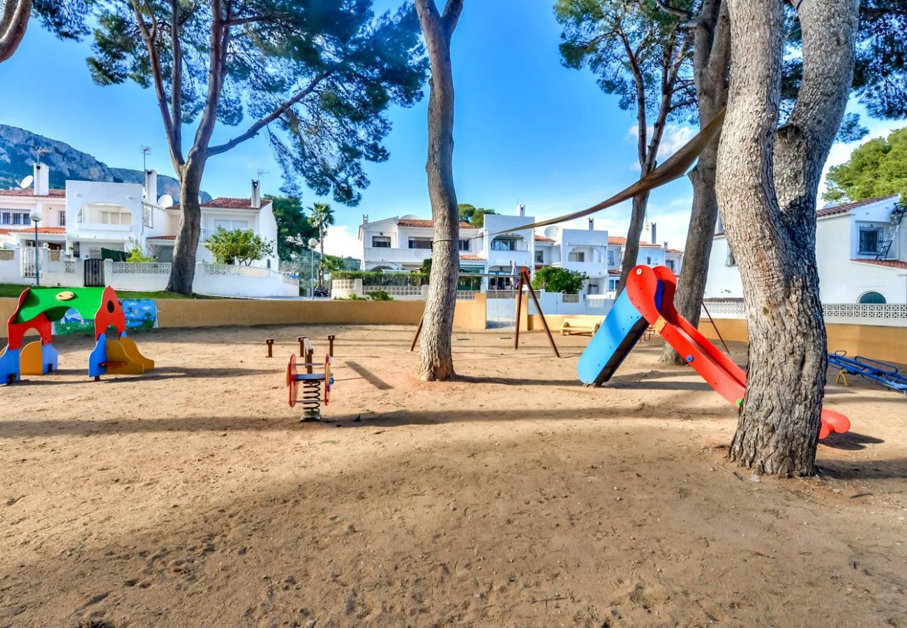 Maison mitoyenne à Calpe / Calp - Calpe Park, Maison mitoyenne avec terrasse et piscine · idéale pour les familles · parking inclus