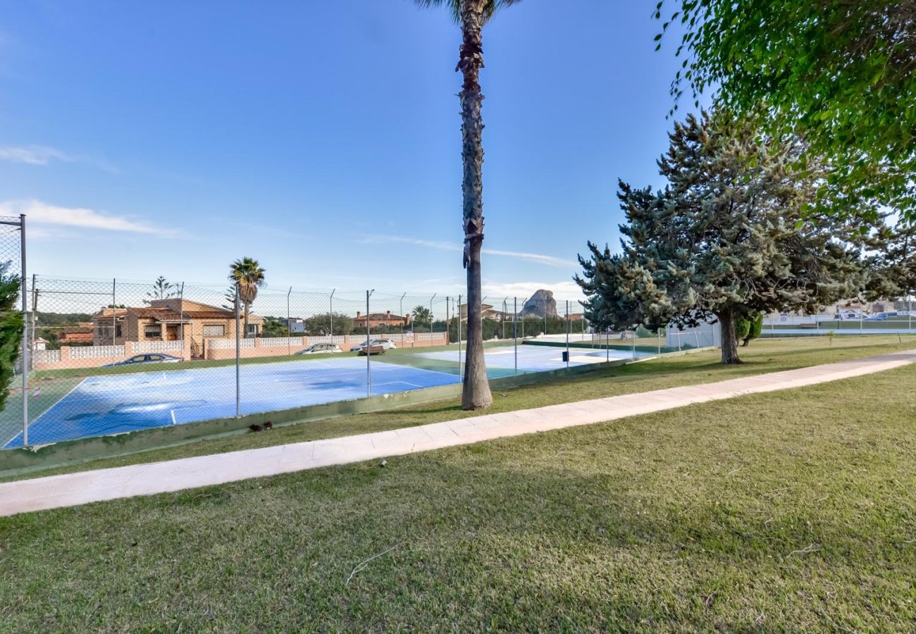 Villa à Calpe / Calp - Calpe Park, MAISON AVEC TERRASSE ET PISCINE, IDÉALE POUR LES FAMILLES · PARKING  · CALPE